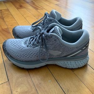 Brooks Ghost 11 Sneakers